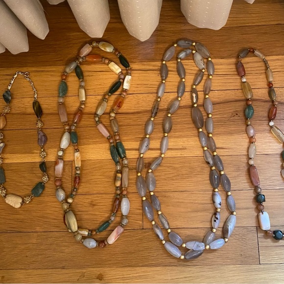 Lot of 4 Vintage Natural Polished Stone Beaded Necklaces. Good Condition. - Picture 8 of 16